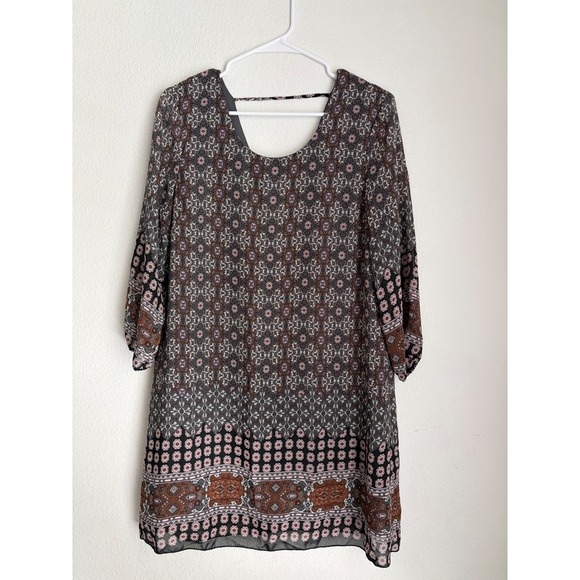 Charlotte Russe Dresses & Skirts - Charlotte Russe Womens Boho Medallion Print V-Neck Shift Dress Grey Brown Pink M